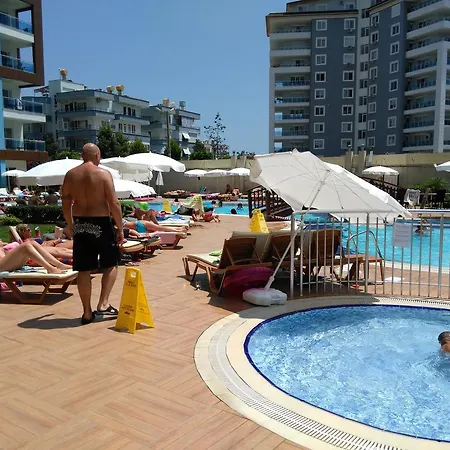 Crystal Towers Αλάνια
