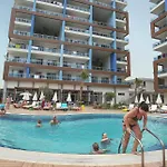 Ξενοδοχείο με διαμερίσματα Crystal Towers Αλάνια