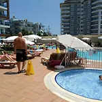 Crystal Towers Αλάνια