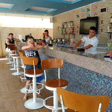 Crystal Towers شقة فندقية 3*