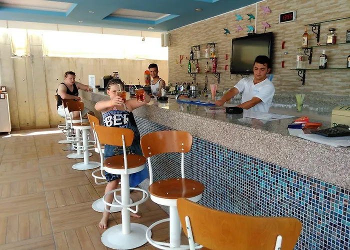 Crystal Towers Apartahotel 3*